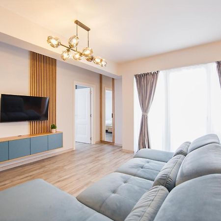 Appartement Charming Family Haven à Oradea Extérieur photo