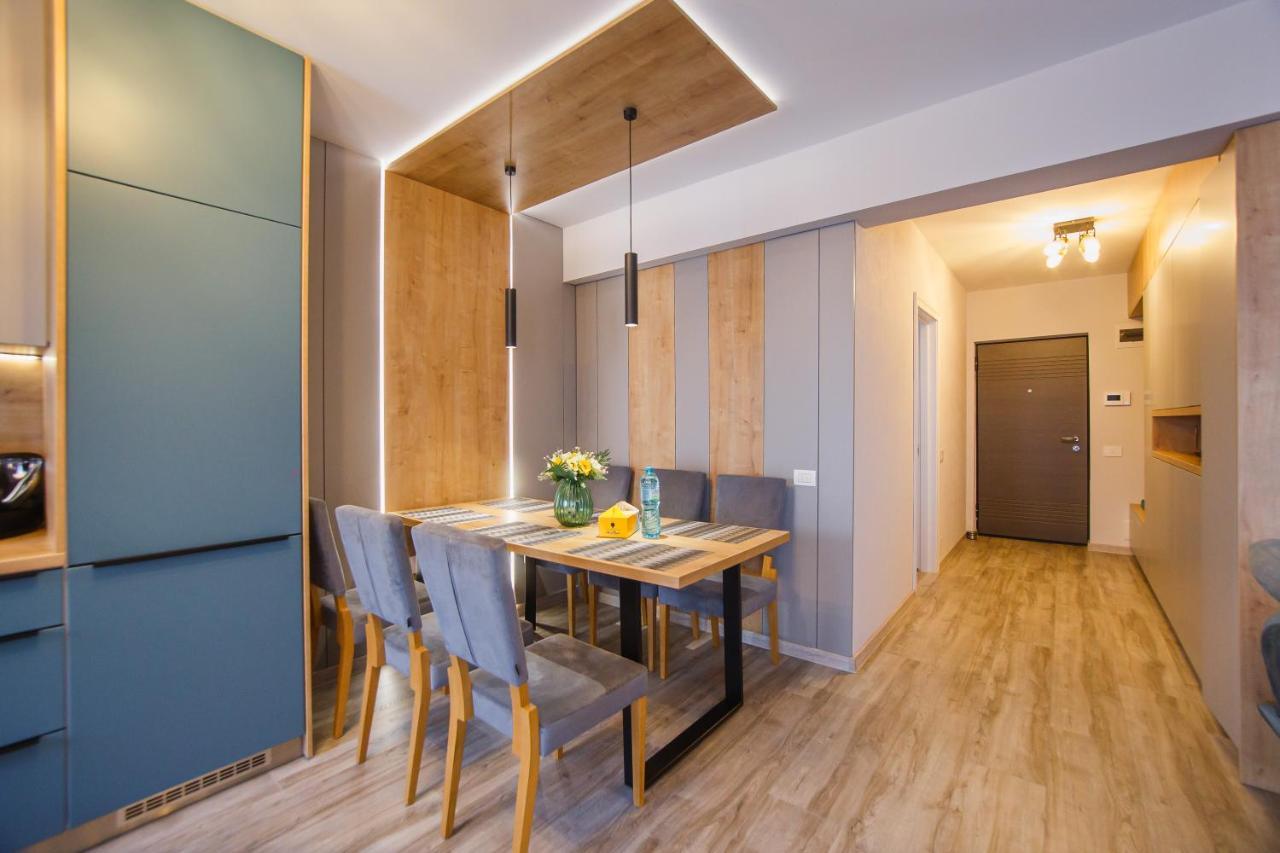 Appartement Charming Family Haven à Oradea Extérieur photo