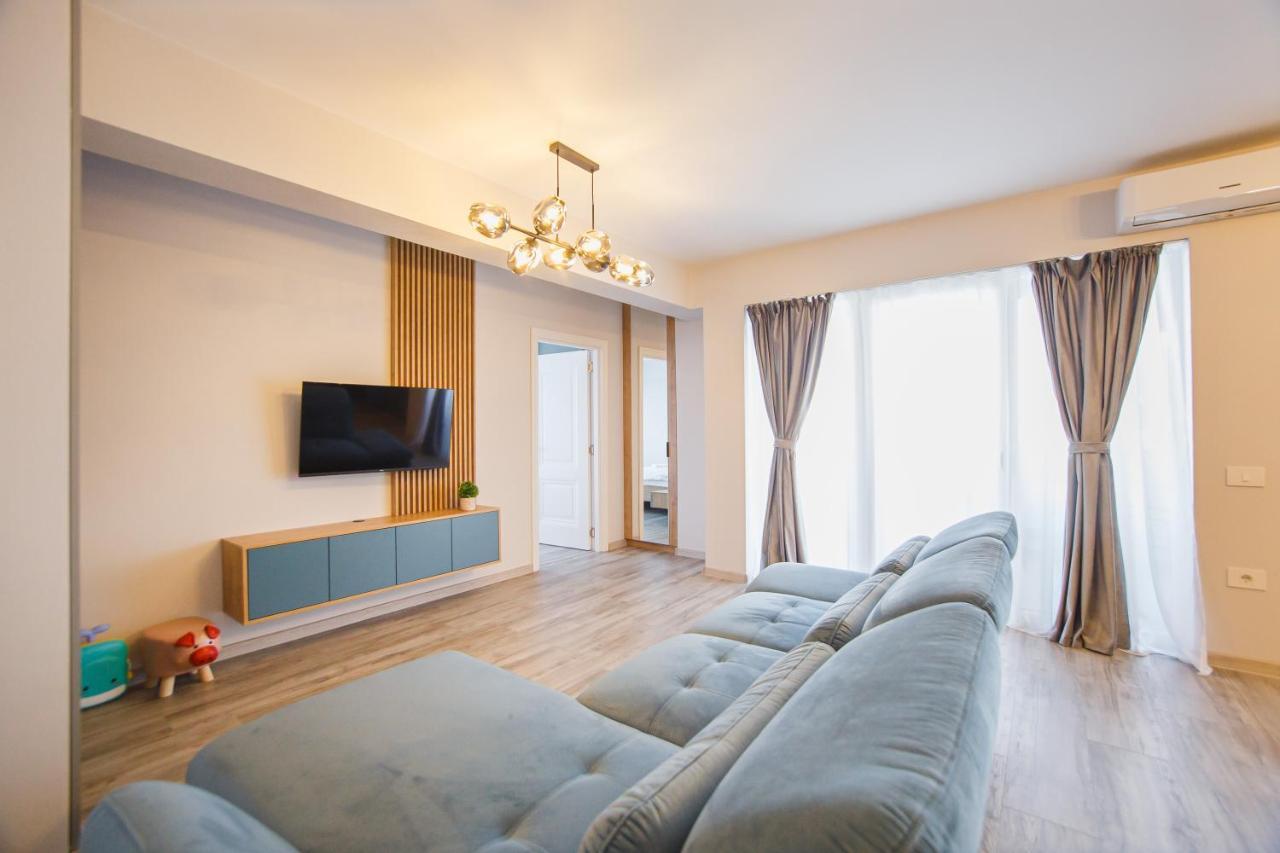 Appartement Charming Family Haven à Oradea Extérieur photo